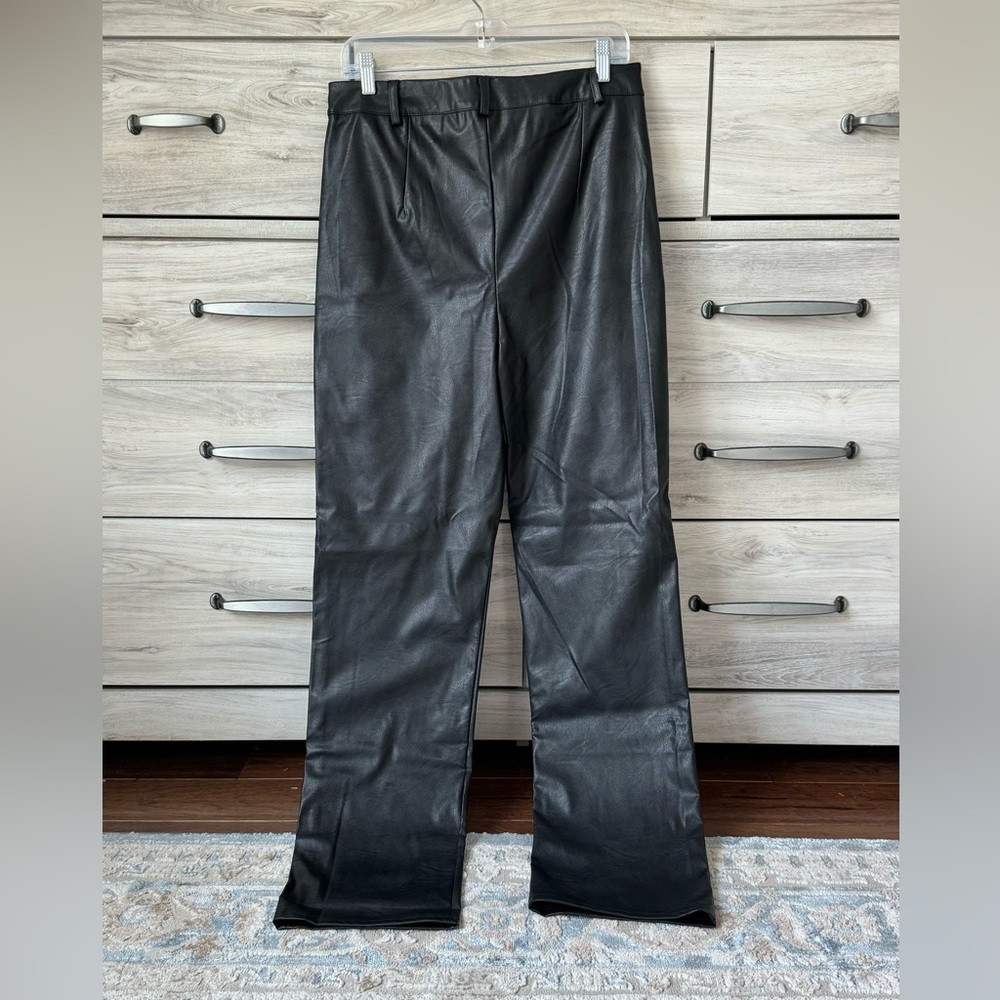 NWT BooHoo wide leg faux Fur Leather pants, black size 10 - Picture 2 of 10